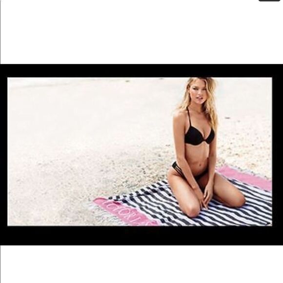 NEW 🍎VICTORIA SECRET Blanket for beach - Picture 1 of 6